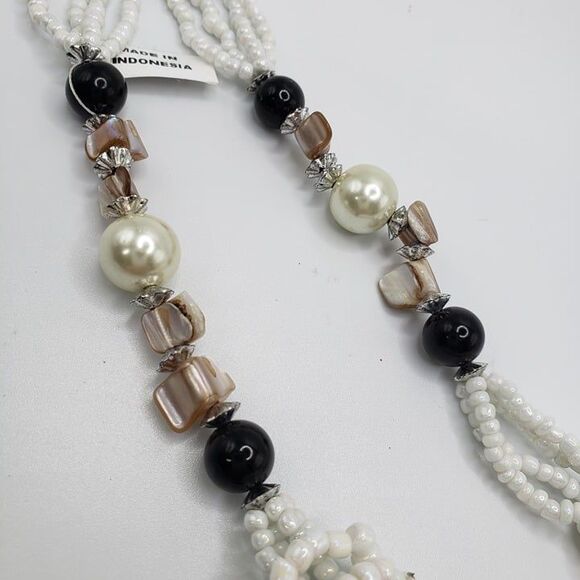 Beautiful Island Vibes 3 Piece White Seed Bead Necklace Set Costume Jewelry - Picture 11 of 11
